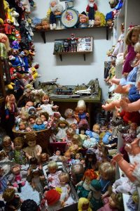 Oyuncak Bebek Hastanesi ve müzesi Lizbon gezilecek müzeler - Lisbon The Doll Hospital and museum ( Lisboa Hospital de Bonecas)