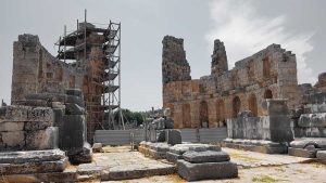 Perge antik kenti Hadrianus takı - Perge Hadrianus Gate