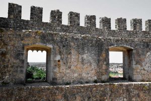 Pombal Kalesi sur fotoğrafları - Portugal Castle of Pombal's wall (Castelo de Pombal)