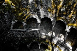 Portekiz gezilecek yerler Ters Kule fotoğrafları - Sintra Quinta da Regaleira Inverted tower photos