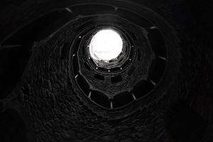 Portekiz gezilecek yerler Lizbon Sintra Ters Kule fotoğrafları - Sintra Inverted Tower (Quinta da Regaleira)