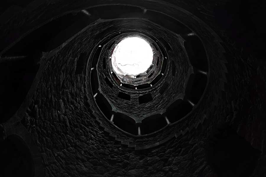 Sintra Ters Kule Portekiz gezilecek yerler Lizbon Sintra Ters Kule fotoğrafları - Sintra Inverted Tower (Quinta da Regaleira)