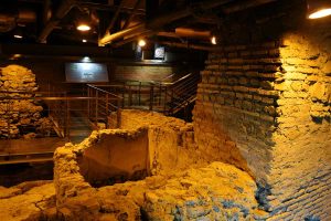 Roma Trevi çeşmesi fotoğrafları çeşme altında yeraltındaki Vicus Caprarius - Rome City of water