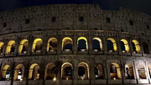 Kolezyum fotoğrafları Kolezyum dış duvarı ve pencereleri - Colosseum photos exterior wall and windows of Colosseum