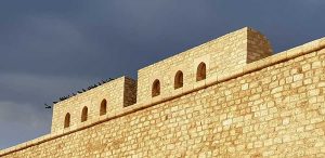 Seddülbahir Kalesi Üst Avlu Kuzey Batı Duvar Dendanları, Restorasyon Sonrası - Seddülbahir Fortress Upper Courtyard North West Wall Crenellations after Restoration