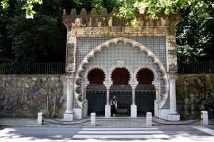 Sintra Mağribi çeşmesi - Portugal Sintra Moorish Fountain