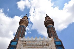 Gök Medrese Anadolu Selçuklu eseri, Sivas gezilecek yerler
