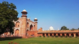 Tac Mahal Giriş Kapısı (Darwaza-i Rauza) ve Bahçesi-Taj Mahal Entrance Building and Gardens