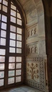 Tac Mahal içi kemer bezemeleri ve jali panolar - Taj Mahal interior decorations and jali screens