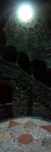 Ters Kule panaromik fotoğraf - Sintra Quinta da Regaleira Inverted Tower