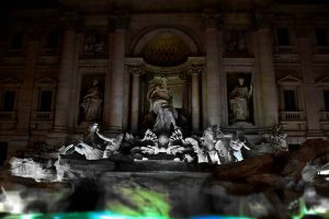 Trevi çeşmesi fotoğrafları - Trevi fountain and statues photos
