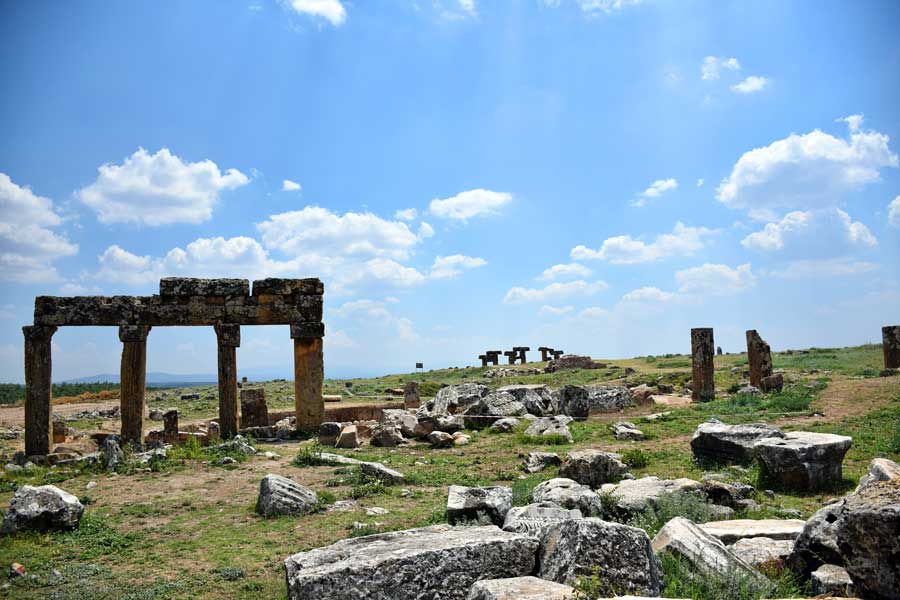 Uşak Blaundus antik kenti kalıntıları fotoğrafları, Ulubey, Uşak - Ruins of the Blaundus ancient city, Turkey