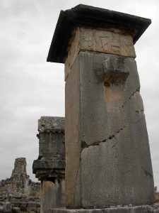 Xanthos antik kenti Harpy lahit anıtı ve Likya lahdi - Xanthos photos Harpy Tomb Monument and Lycian Sarcophagus
